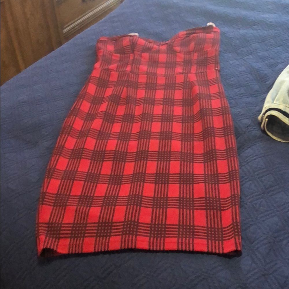 Guess dress size medium
